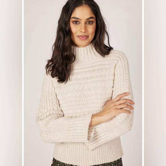 Pistache - Knit Sweater - Picture 1 of 6